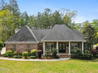 1350 Fairway Dr, Wiggins, MS 39577