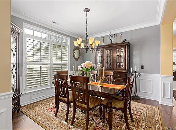 4th image of 94 Creekwalk Ln