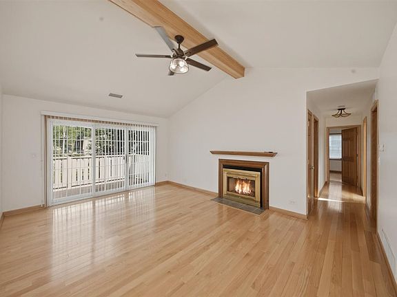 2nd image of 1671 Grosvenor Cir Unit C