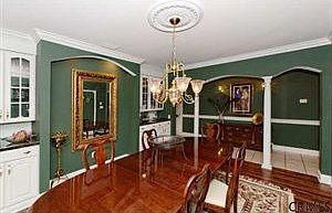 3rd image of 19 Lucille Ln