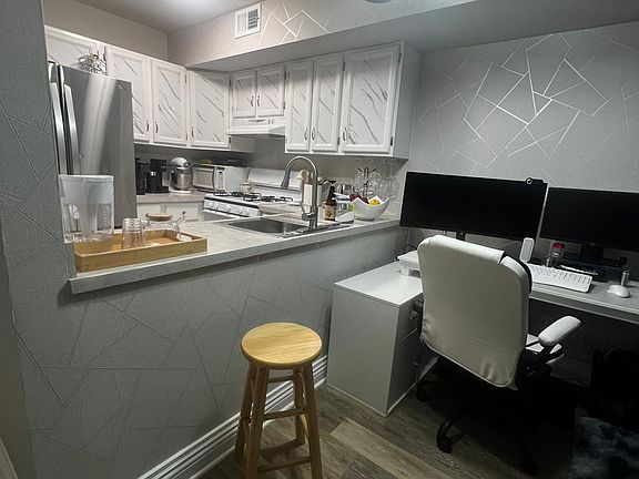 4th image of 53 Queens Way