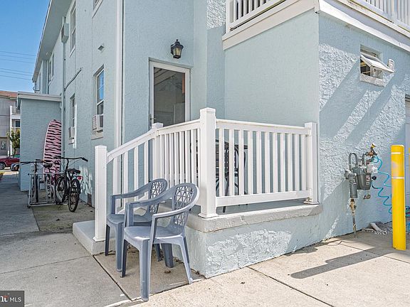 4th image of 9411 Monmouth Ave