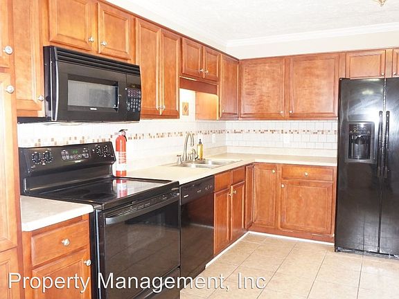 4th image of 824 Silk Ln