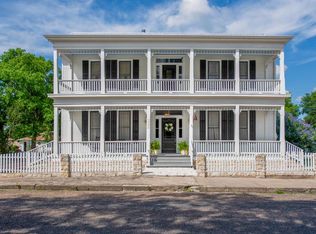 108 S Church St, Fayetteville, TX 78940