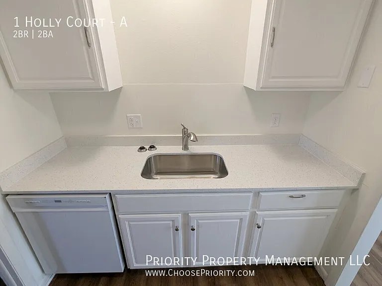 1 Holly Ct #A — Photo 7