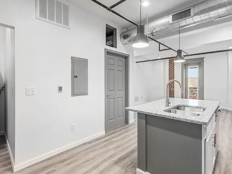 218 E Main St #3-F — Photo 5