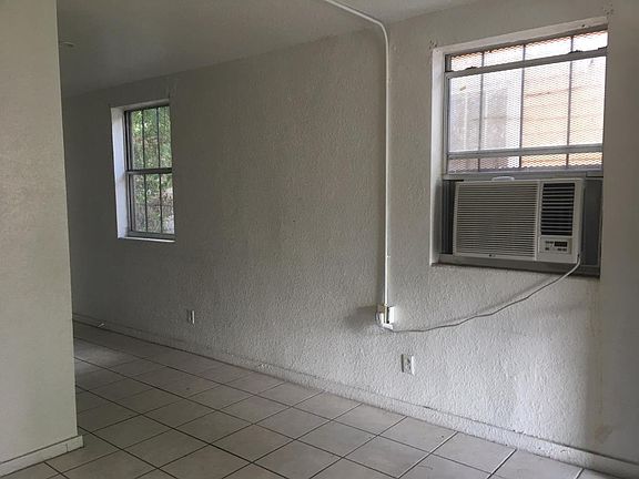 3rd image of 1462 W 5th St
