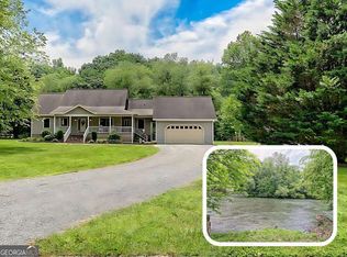765 River Oaks Dr, Hayesville, NC 28904