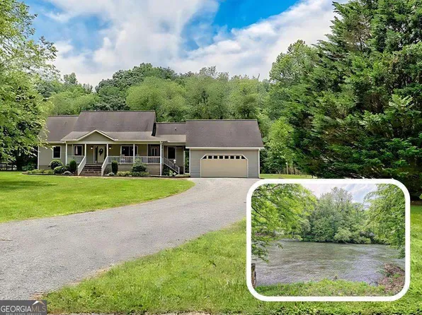 765 River Oaks Dr, Hayesville, NC 28904