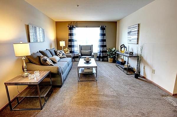 1st image of 3496 Gateway Lakes Dr