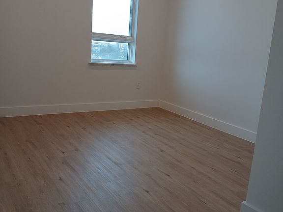 4th image of 715 Park Ave APT 8F