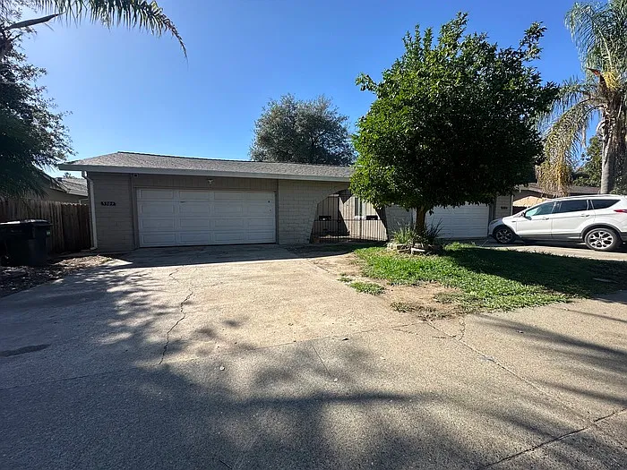 2 bed, 2.0 bath, 1220 sqft, $2,195 — Photo 2