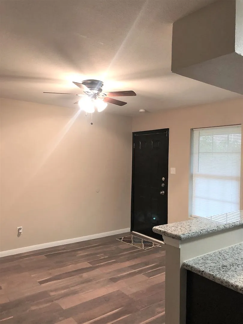 704 Ave B, La Marque — Photo 3