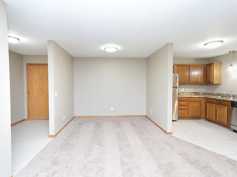 Kaposia Valley Apartments — Photo 33