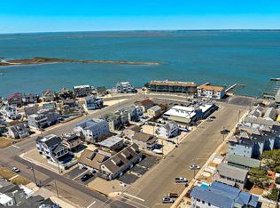 500 Engleside Ave APT 3, Beach Haven, NJ