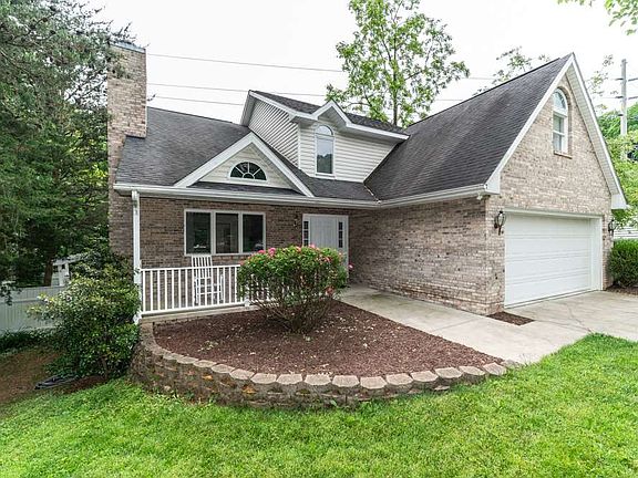 2nd image of 768 Woodland Dr