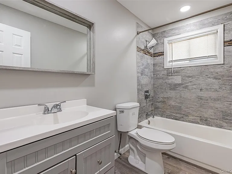 579 Fire Island Ave — Photo 10