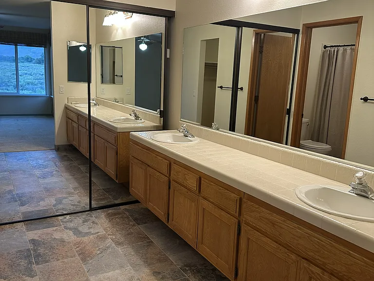 1631 Shoshone Dr — Photo 7