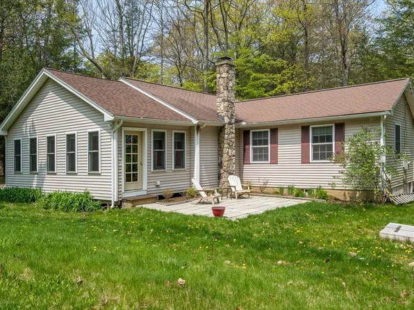 137 Norwich Lk, Huntington, MA 01050