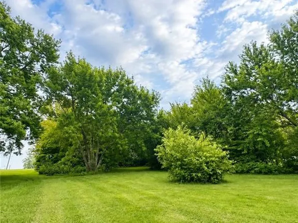 207 N High St, Grant City, MO 64456