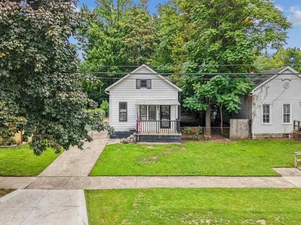 82 Grand Ave, Mount Clemens, MI 48043