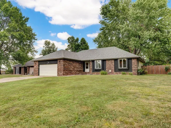 912 Brooke Court, Nixa, MO 65714