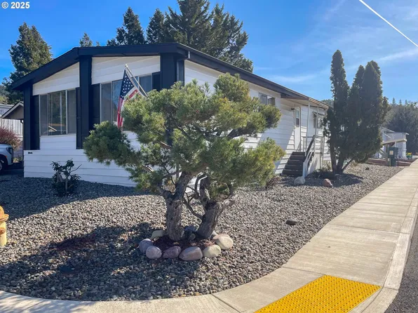 73 Danita Ln, Roseburg, OR 97470