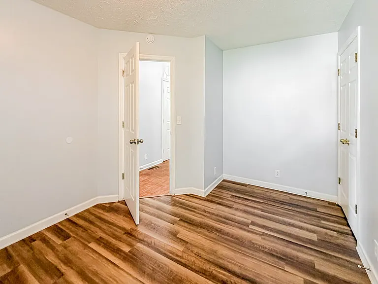 608 Winthrop Ave — Photo 15
