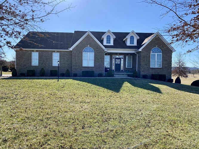1st image of 64 Club House Dr