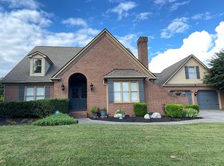 1227 Harper Pl, Knoxville, TN 37922