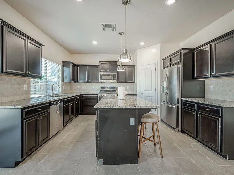 4129 Alamos Ave — Photo 12