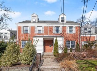 21 Elkan Rd, Larchmont, NY 10538