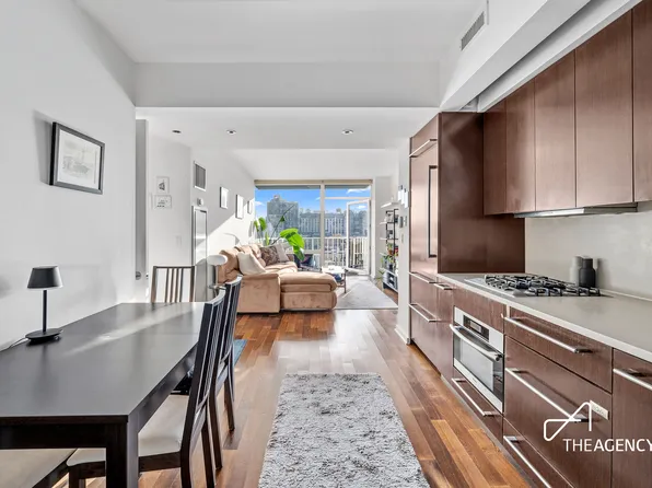 340 East 23rd Street image 5 of 11