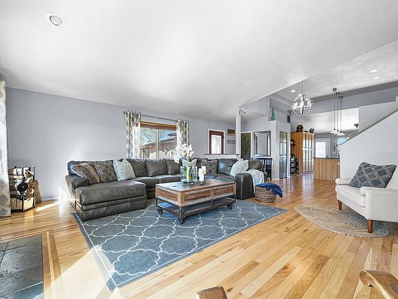 5th image of 2419 Broadway