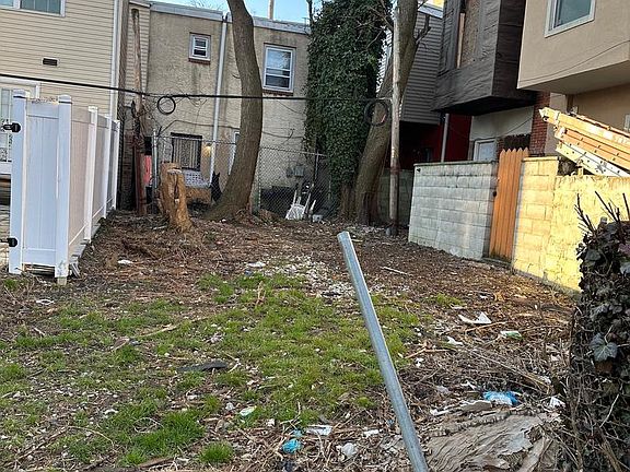 3rd image of 2538 Annin St