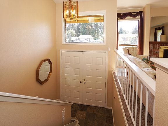 4th image of 11315 Cloverdale Ct SW