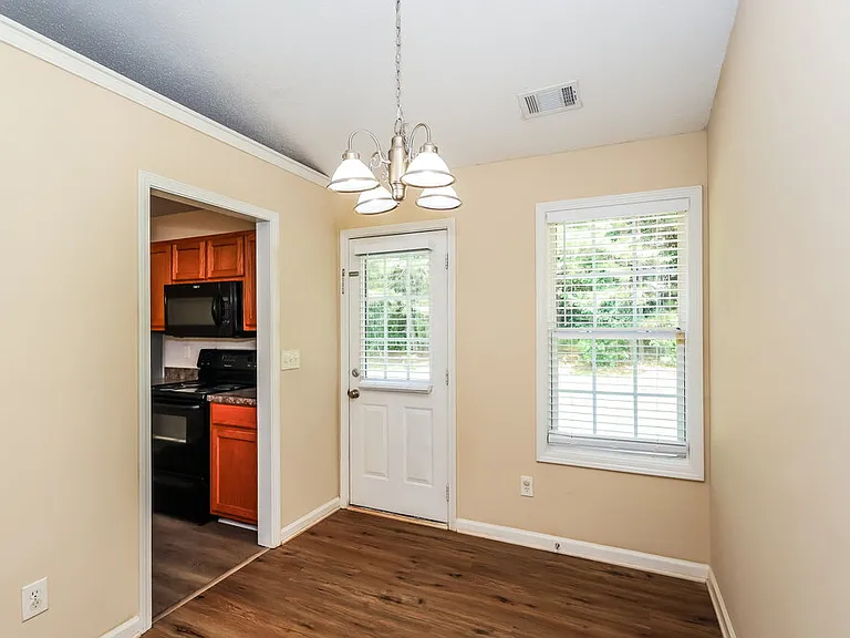 43 Thorn Thicket Way — Photo 8