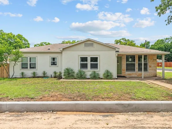 509 W Centre St, Fredericksburg, TX 78624
