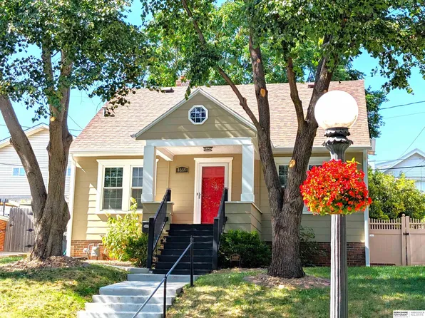 4668 Pine St, Omaha, NE 68106