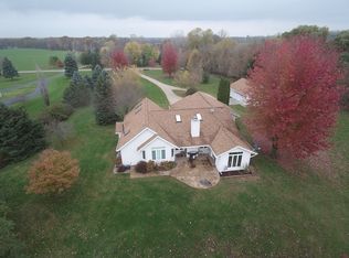 2358 Old Martin Rd, De Pere, WI 54115