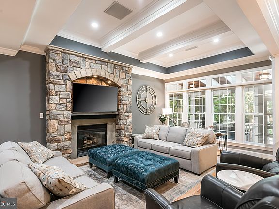 5th image of 3120 Beechwood Ln