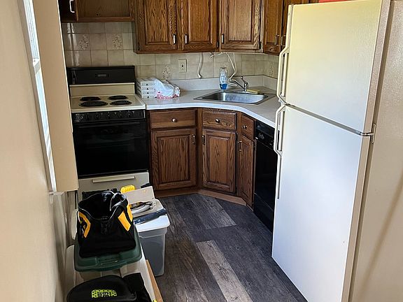 3rd image of 615 Floral Pl Floor 2
