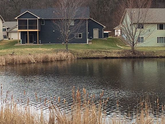 3rd image of 326 Glenmeadow St