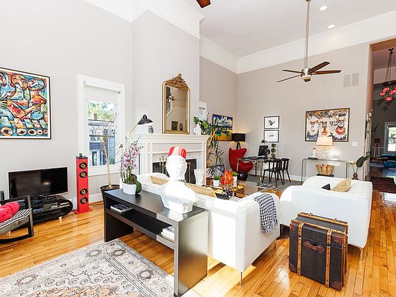 2nd image of 205 18th St SE #3