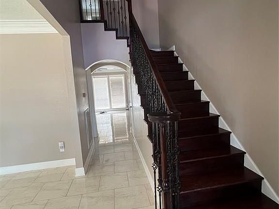 2nd image of 15426 Oak Lake Glen Dr