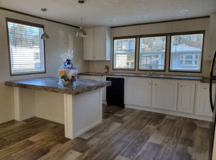 122 Williamsburg Rd, Imperial, PA 15126