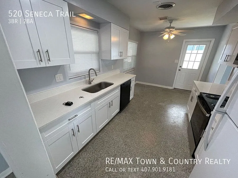 Building Photo - 520 Seneca Trl
