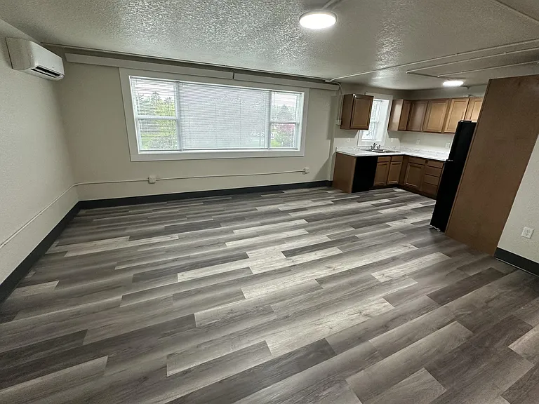 1020 N 2nd St #8 — Photo 2