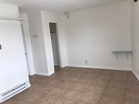 5th image of 5187 W Point Loma Blvd APT 2