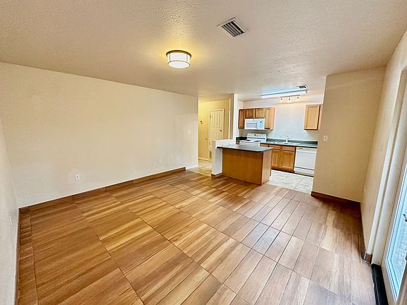 4th image of 1105 Tiki Too Ave